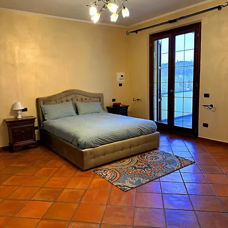 Giovannino Tra Firenze, Arezzo E Siena Villa